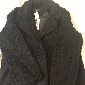 Love Tree Black Faux Fur Sweater Size M